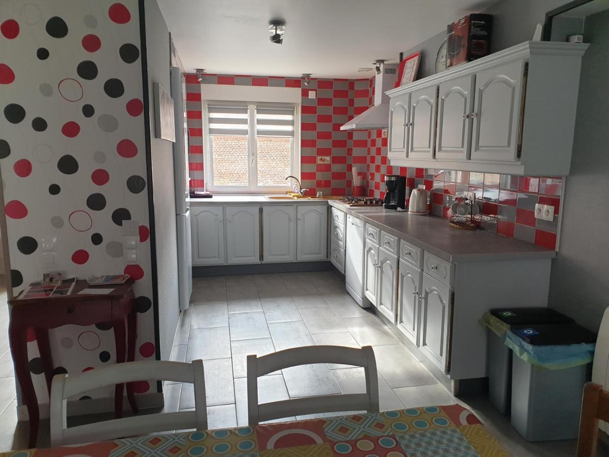 Au Relais Du Canal A Grand Gabarit Nesle Exteriér fotografie