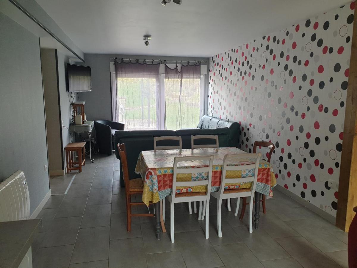 Au Relais Du Canal A Grand Gabarit Nesle Exteriér fotografie