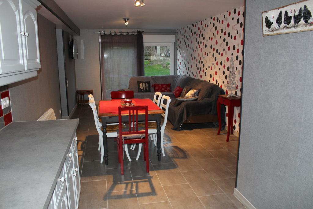 Au Relais Du Canal A Grand Gabarit Nesle Exteriér fotografie