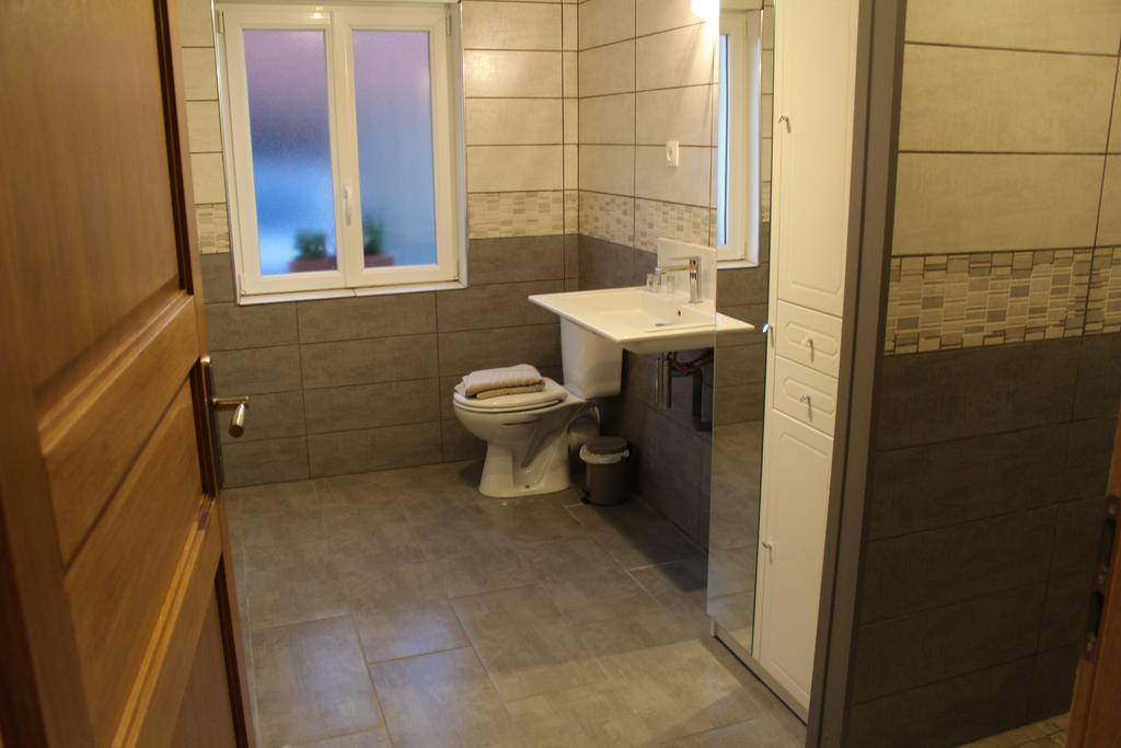 Au Relais Du Canal A Grand Gabarit Nesle Exteriér fotografie
